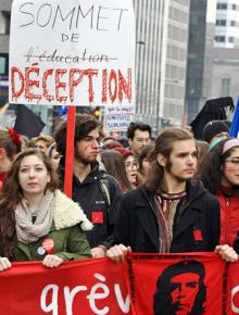 Thousands march on the final day of the education summit called by the new PQ government